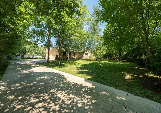 4th image of 4880 Hayden Run Rd, Columbus, OH 43221 | MLS# 226029726