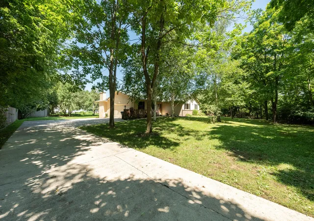 5th image of 4880 Hayden Run Rd, Columbus, OH 43221 | MLS# 226029726