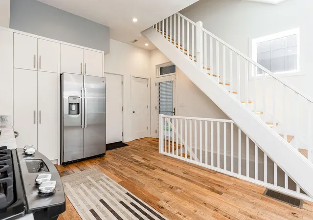 Photo 3 of Single family home for sale at 978 Summit St, Columbus, OH 43201 | MLS# 226029777 | Listing updated on 2026-09-29