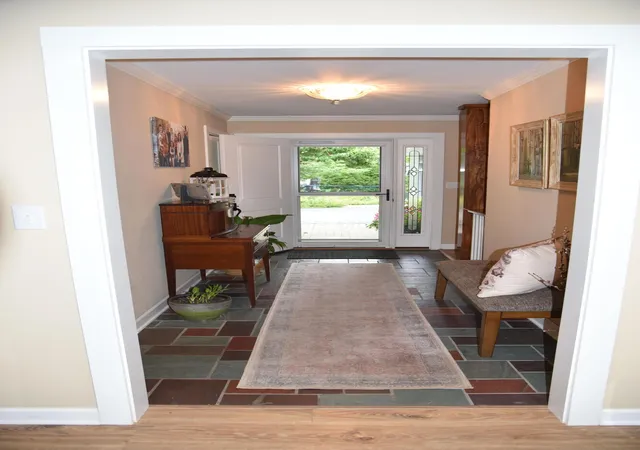 5th image of 961 Lynbrook Rd, Columbus, OH 43235 | MLS# 226029778