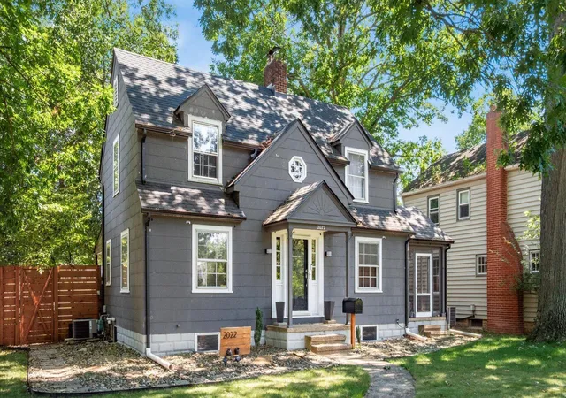 Photo 2 of Single family home for sale at 2022 Norwood Blvd, Zanesville, OH 43701 | MLS# 226029804 | Listing updated on 2026-08-31