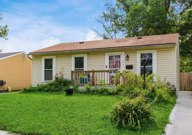 Photo 3 of Single family home for sale at 1821 Bar Harbor Rd, Columbus, OH 43219 | MLS# 226029736 | Listing updated on 2026-09-03