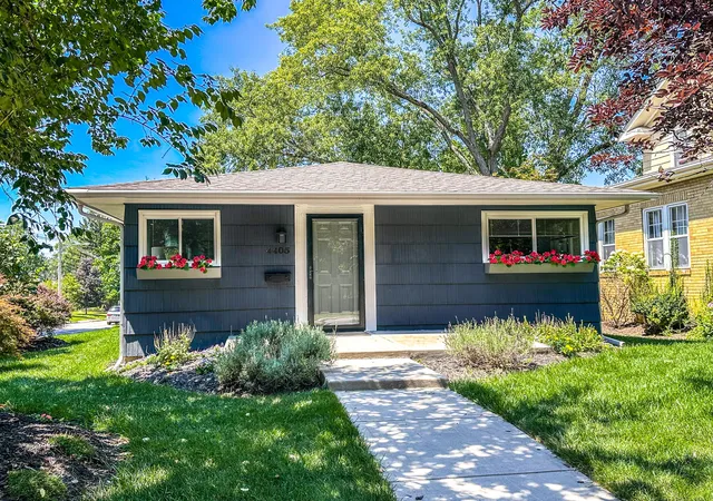 4th image of 4405 Rosemary Pkwy, Columbus, OH 43214 | MLS# 226029794