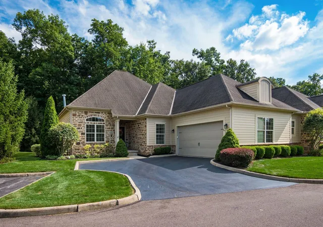 1st image of 423 Slate Crossing Dr, Delaware, OH 43015 | MLS# 226029762