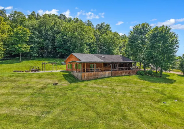 Photo 4 of Single family home for sale at 34130 Burney Holw Rd, Rutland, OH 45775 | MLS# 226029779 | Listing updated on 2026-08-17