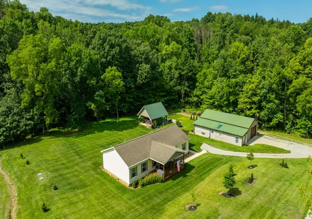 Photo 3 of Single family home for sale at 37283 Price Rd, Logan, OH 43138 | MLS# 226029835 | Listing updated on 2026-09-25