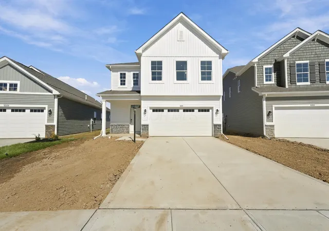 Photo 1 of Single family home for sale at 1011 Dawsons Dr, Hebron, OH 43025 | MLS# 226029787 | Listing updated on 2026-10-28