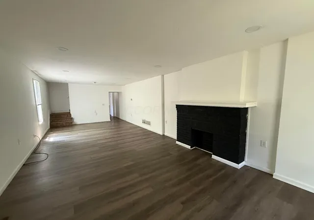 2nd image of 841 E Starr Ave #843, Columbus, OH 43201 | MLS# 226029796