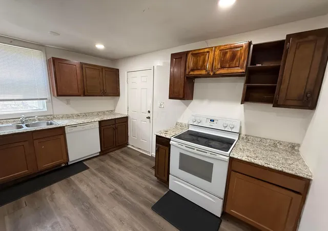 5th image of 841 E Starr Ave, Columbus, OH 43201