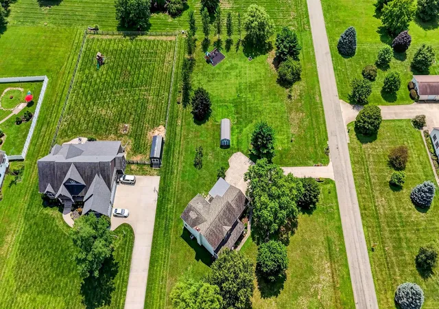 4th image of 2870 Bridlewood St, Circleville, OH 43113 | MLS# 226029795