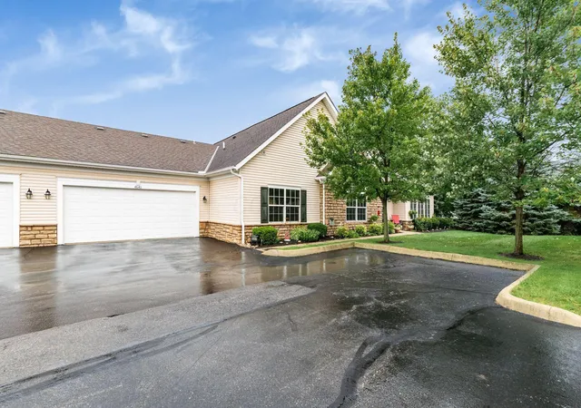3rd image of 4841 Ashleigh Dr, Dublin, OH 43016 | MLS# 226030142