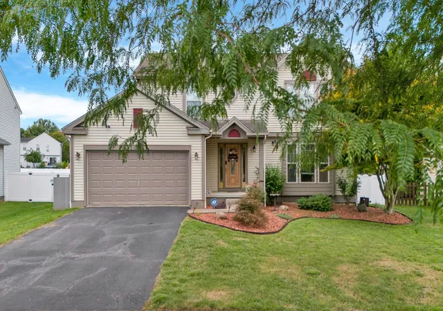 2nd image of 1730 Fern Trail Dr, Lancaster, OH 43130 | MLS# 226029989