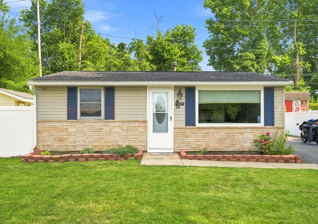 2nd image of 369 Kinsel Ave, Groveport, OH 43125 | MLS# 226029826