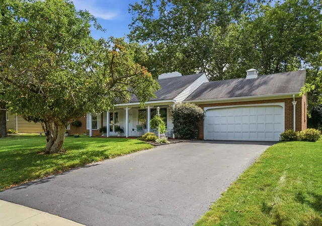 Photo 1 of Sale Pending at 3836 Bickley Pl, Columbus, OH 43220 | MLS# 226029829 | Listing updated on 2026-09-15