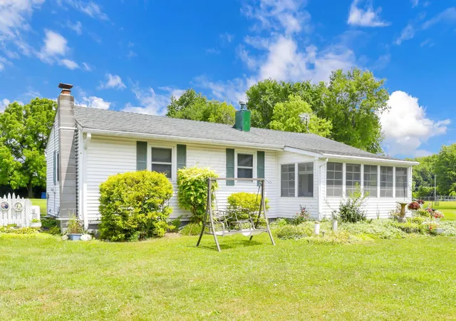 Photo 3 of Single family home for sale at 646 Woodside Dr Sw, Pataskala, OH 43062 | MLS# 226029838 | Listing updated on 2026-09-18