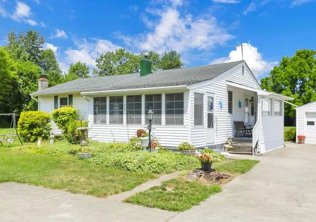 Photo 4 of Single family home for sale at 646 Woodside Dr SW, Pataskala, OH 43062 | MLS# 226029838 | Listing updated on 2026-09-18