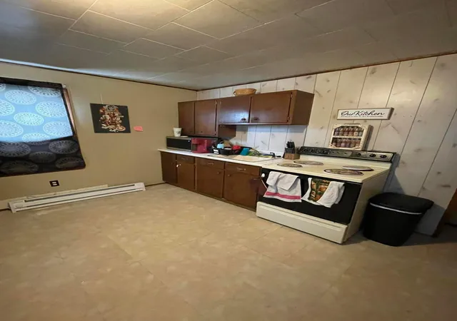 Listing Photo 2 - Condo for sale in building located at 201 Logan St, Circleville, OH 44146 - Unit #