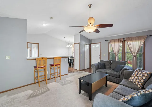 Photo 3 of Single family home for sale at 4967 Shady Oak Dr, Hilliard, OH 43026 | MLS# 226029860 | Listing updated on 2026-09-16