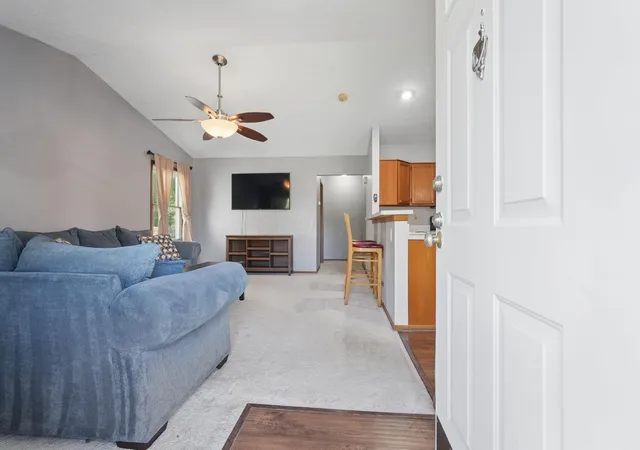 Photo 3 of Sale Pending at 4967 Shady Oak Dr, Hilliard, OH 43026 | MLS# 226029860 | Listing updated on 2026-09-22