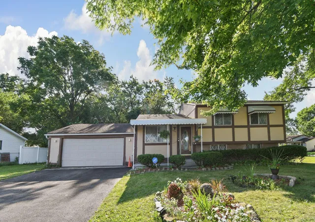 Photo 2 of Single family home for sale at 2284 Kinderly Dr, Columbus, OH 43232 | MLS# 226029866 | Listing updated on 2026-08-07