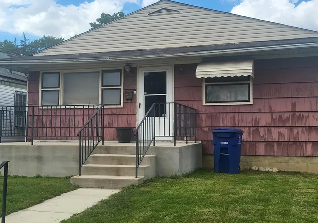 1st image of 1208 Minnesota Ave, Columbus, OH 43211 | MLS# 226029881