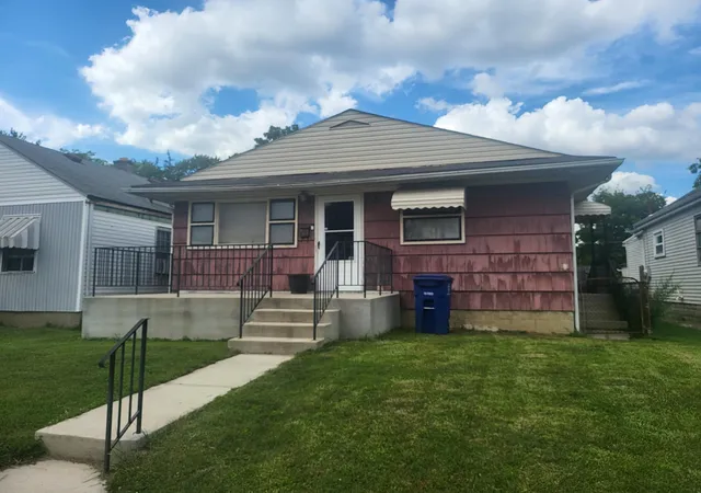 Photo 3 of Single family home for sale at 1208 Minnesota Ave, Columbus, OH 43211 | MLS# 226029881 | Listing updated on 2026-09-09