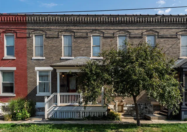 2nd image of 258 E 2nd Ave, Columbus, OH 43201 | MLS# 226030009
