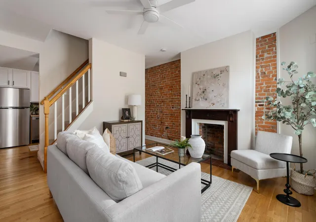 Photo 3 of Single family home for sale at 258 E 2nd Avenue, Columbus, OH 43201 | MLS# 226030009 | Listing updated on 2026-09-11