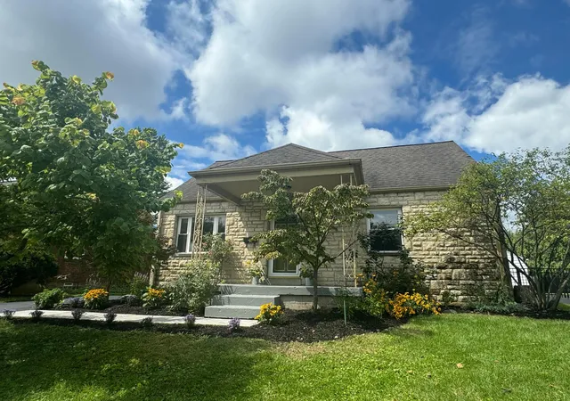 1st image of 925 S Chesterfield Rd, Columbus, OH 43209 | MLS# 226030867
