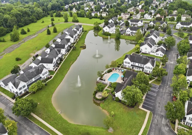 4th image of 662 Lakeview Dr S #27, Grove City, OH 43123 | MLS# 226030403