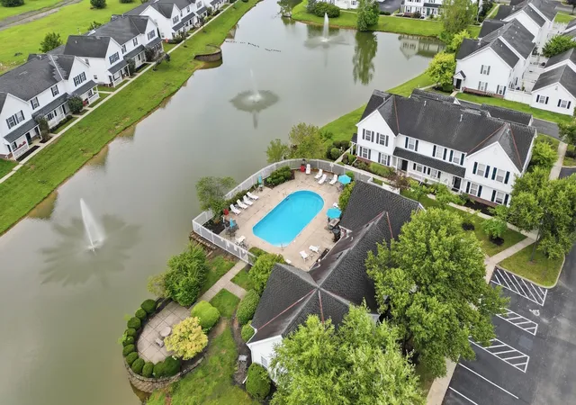 5th image of 662 Lakeview Dr S #27, Grove City, OH 43123 | MLS# 226030403