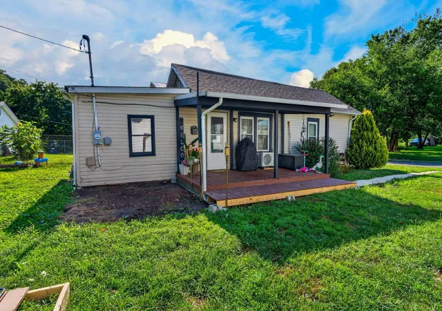 3rd image of 778 3Rd St, Logan, OH 43138 | MLS# 226029927