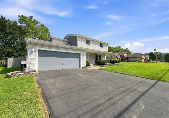 Photo 2 of Single family home for sale at 290 Schrock Rd, Worthington, OH 43085 | MLS# 226032761 | Listing updated on 2026-09-13