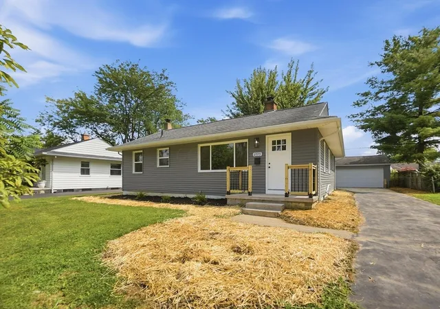 Photo 3 of Single family home for sale at 2775 James Ct, Grove City, OH 43123 | MLS# 226029943 | Listing updated on 2026-09-04