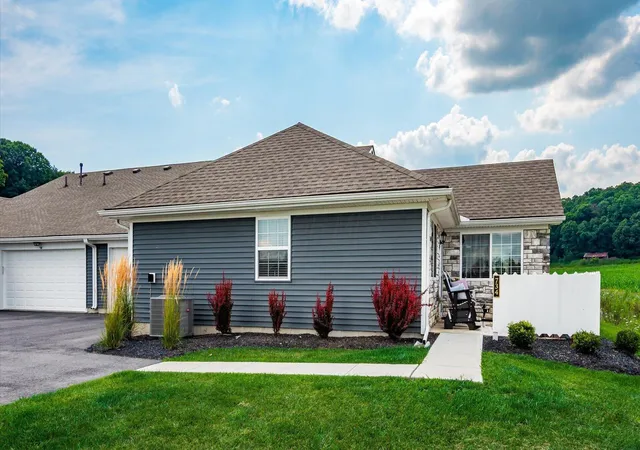 3rd image of 734 Whitetail Loop, Newark, OH 43055 | MLS# 226030083