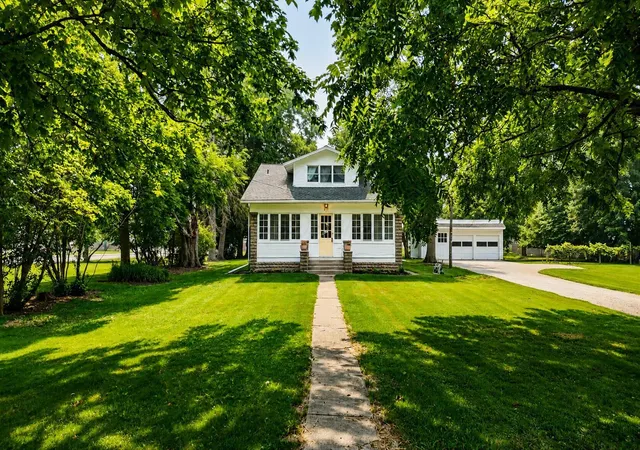 Photo 2 of Sale Pending at 820 W Perry St, Bucyrus, OH 44820 | MLS# 226030010 | Listing updated on 2026-08-17