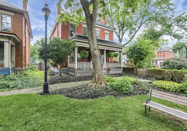 Photo 3 of Condo for sale at 416 W 5th Avenue, Columbus, OH 43201 | MLS# 226030125 | Listing updated on 2026-10-29