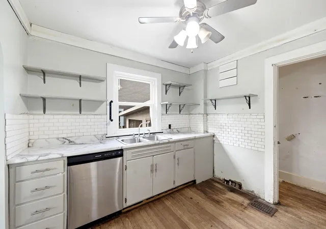 Photo 3 of Single family home for sale at 520 Oak St, Marion, OH 43302 | MLS# 226030028 | Listing updated on 2026-09-30