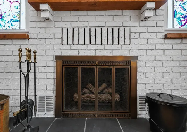 Photo 5 of Sale Pending at 489 Crescent Rd, Mansfield, OH 44907 | MLS# 226030019 | Listing updated on 2026-08-12