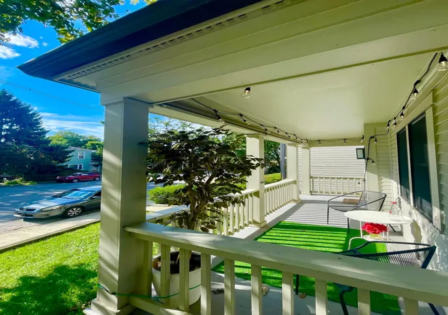 2nd image of 812 Summit St #A, Columbus, OH 43215 | MLS# 226030006