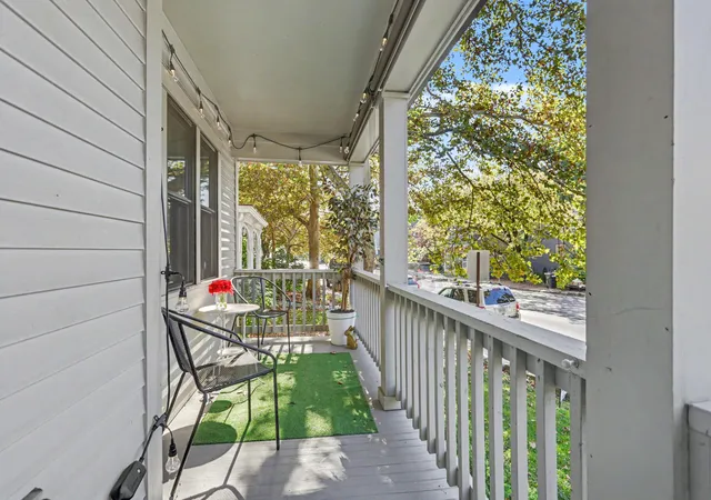 Listing Photo 1 - Condo for sale in building located at 812 Smt St, Columbus, OH 43215 - Unit #A