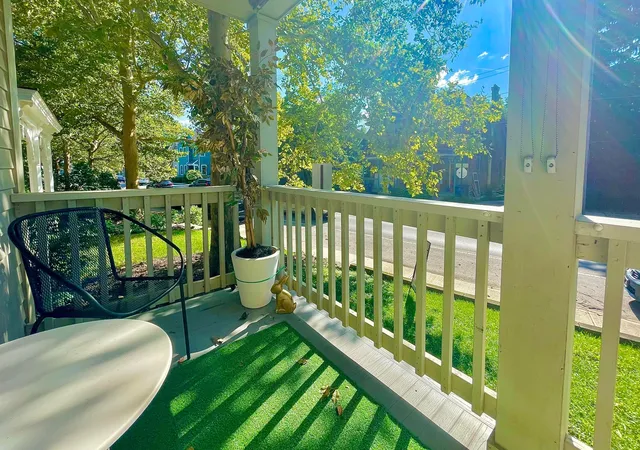 Listing Photo 4 - Condo for sale in building located at 812 Smt St, Columbus, OH 43215 - Unit #A