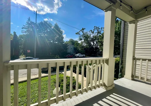 Listing Photo 5 - Condo for sale in building located at 812 Smt St, Columbus, OH 43215 - Unit #A