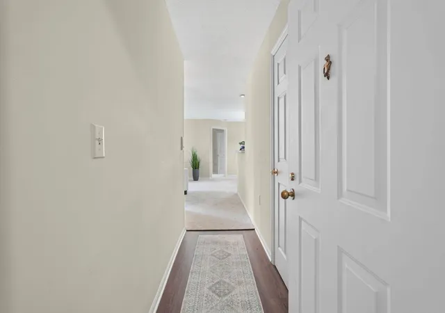 3rd image of 6767 Mdw Creek Dr, Columbus, OH 43235