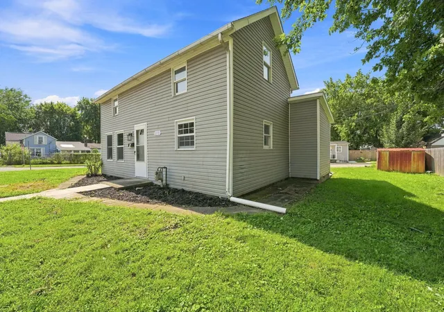 1st image of 213 Town St, Circleville, OH 43113 | MLS# 226030036