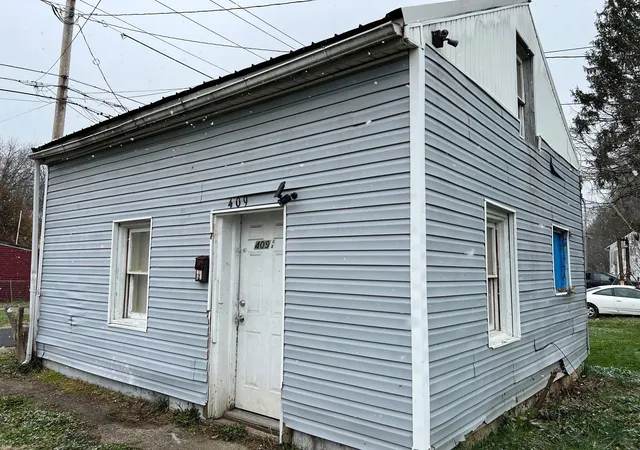 Listing Photo 5 - Condo for sale in building located at 409 Mead St, Zanesville, OH 43701 - Unit #409/409 1/2