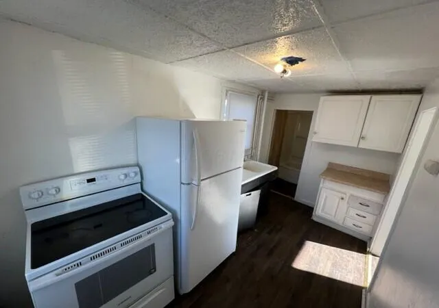 2nd image of 409 Mead St, Zanesville, OH 43701