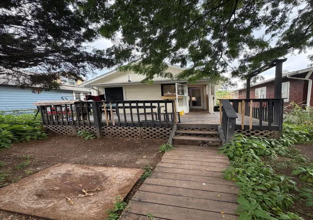 1st image of 818 Thomas Ave, Columbus, OH 43223 | MLS# 226031968