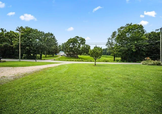 Photo 3 of Single family home for sale at 4075 Cristland Hl Rd, Hebron, OH 43025 | MLS# 226031032 | Listing updated on 2026-08-19