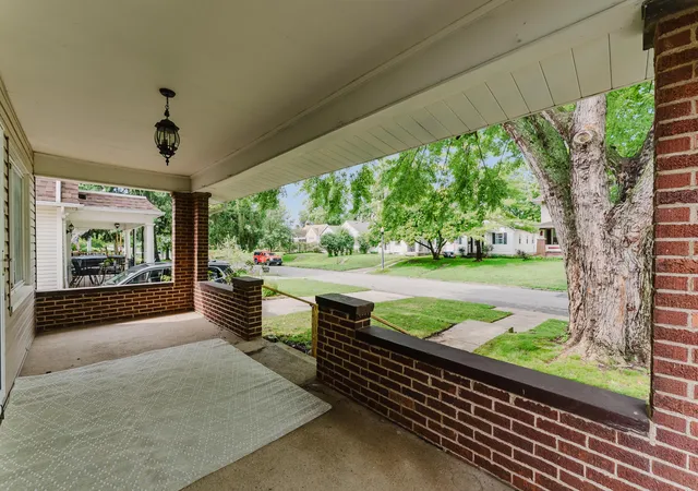 4th image of 214 S Brinker Ave, Columbus, OH 43204 | MLS# 226030717